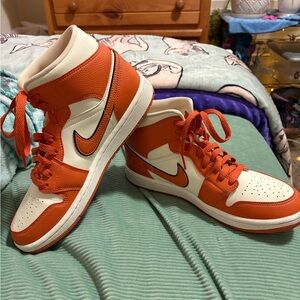 Air Jordan 1 Mid SE “Sport Spice”